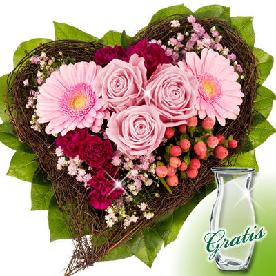 Blumenstrauß Herzenswunsch mit Vase von FloraPrima auf blumen.de