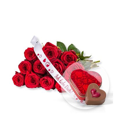 12 rote Fairtrade-Rosen mit Herzdöschen von Valentins auf blumen.de