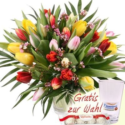 30 Bunte Tulpen mit Vase  von Blumenfee auf blumen.de