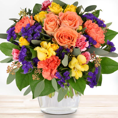 Blumenstrauß Farbenspiel von Bluvesa auf blumen.de