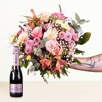 Blumenstrauß Schön, dass es dich gibt  von Blume2000.de auf blumen.de