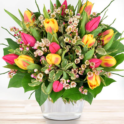 Blumenstrauß Tulpenzeit von Bluvesa auf blumen.de