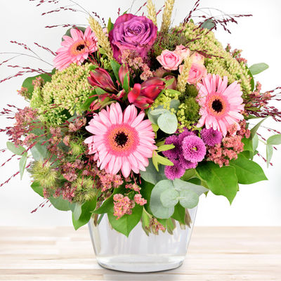 Blumenstrauß Viele Grüße von Bluvesa auf blumen.de