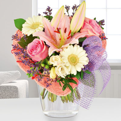 Lilienherz in Rosa-Lila von Bluvesa auf blumen.de