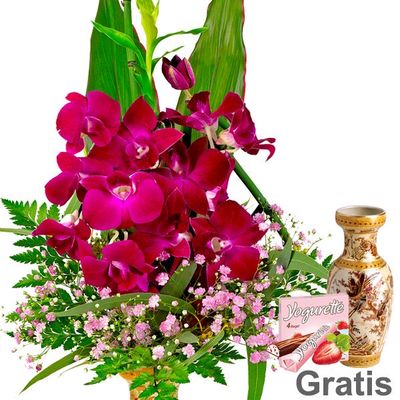Ming Vase mit asiatischen Orchideen von FloraPrima auf blumen.de