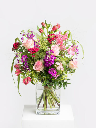 Rosen und Alstromerien von Fleurop auf blumen.de