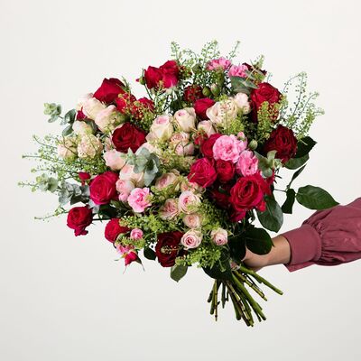 Rosige Grüße von Blume2000.de auf blumen.de