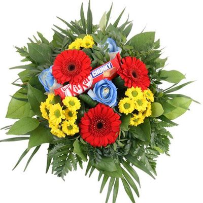Schoko-Weltmeisterstrauß mit Vase oder Schokolade von Blumenfee auf blumen.de