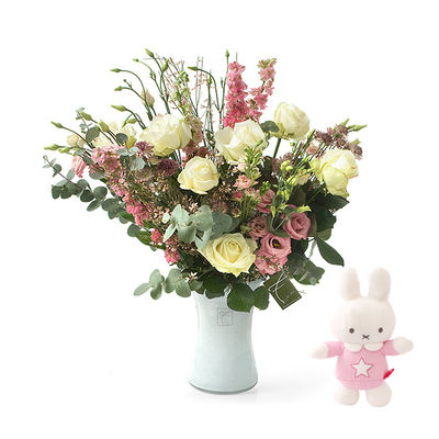 Strauß zur Geburt rosa von Frederique's Choice auf blumen.de