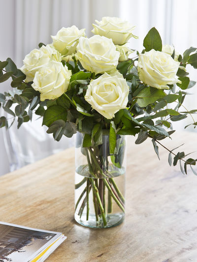 Weiße Rosen von Bunchmakers auf blumen.de