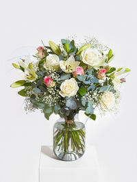 Zarte Blütenträumerei  von Fleurop auf blumen.de