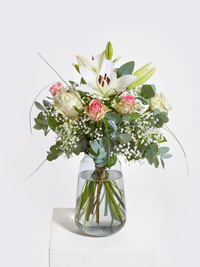 Zarte Blütenträumerei  von Fleurop auf blumen.de